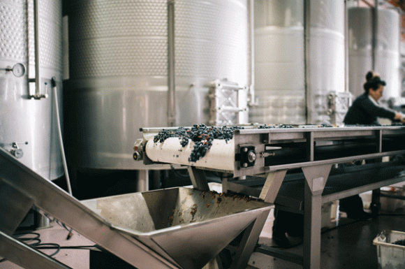 Fabrication d'une rehausse de trémie pour pompes à vendange - Belleville-en-Beaujolais - L'ART D'Y FER